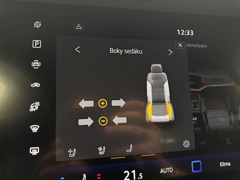 Volkswagen Touareg 3.0Tdi*1-MAJ*DPH*HUD*R-LINE* - fotka 46 z 50