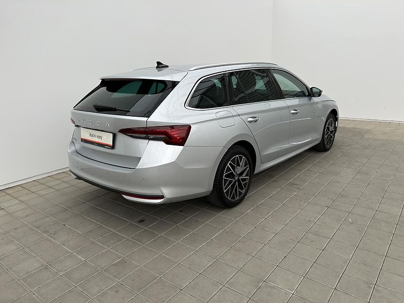 Škoda Octavia 1.5 TSI Top selection - fotka 2 z 26