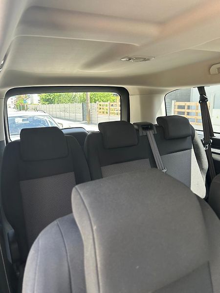 Peugeot Traveller (2017) - fotka 13 z 15