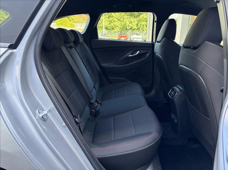 Hyundai i30 1,5 T-GDI DCT  WG FL N-Line - fotka 12 z 23