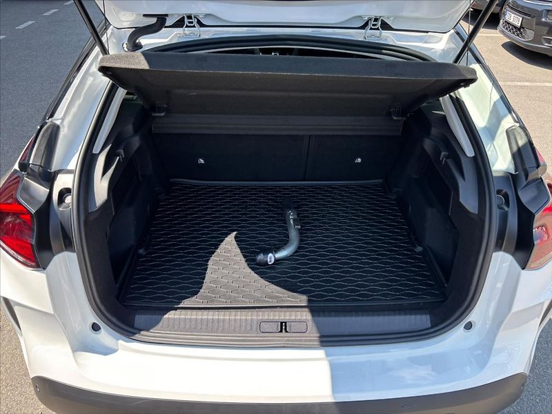 Citroën C4 1,2 PureTech  Feel Pack ZÁRUKA - fotka 12 z 23