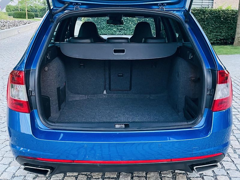 Škoda Octavia 2.0TDI VRS AUTOMAT SENZORY LED - fotka 18 z 45