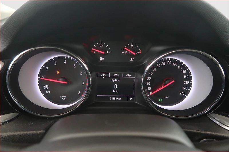 Opel Insignia (2019) 1.5 Turbo, Automat, Serv.kniha - fotka 11 z 16