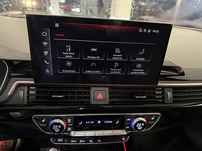 Audi RS 4 (2023) 2,9TFSi Avant quattro MATRIX - fotka 27 z 38