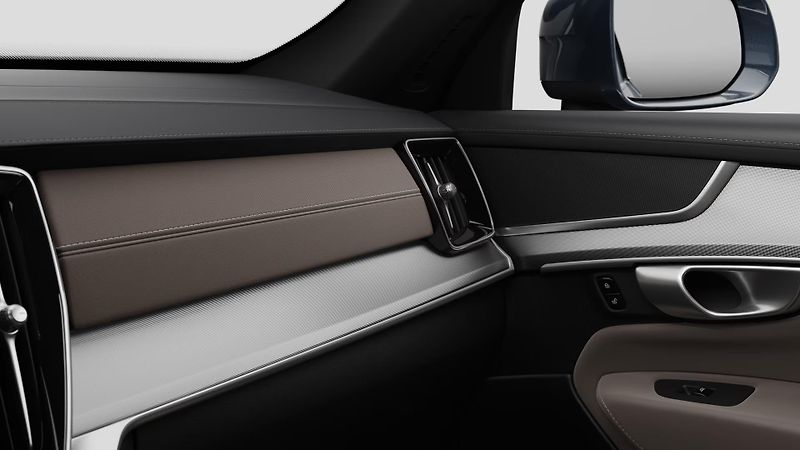 Volvo XC90 (2026) T8 AWD Plug-in CORE 7m - fotka 11 z 12