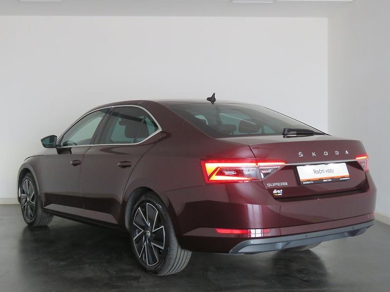 Škoda Superb - fotka 7 z 26