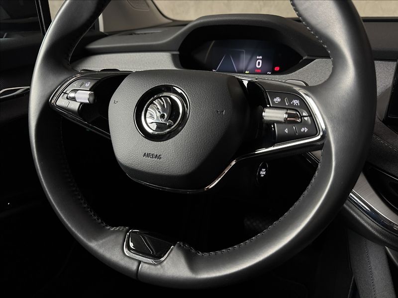 Škoda Enyaq 60 LED Matrix Kamera PDC - fotka 43 z 44