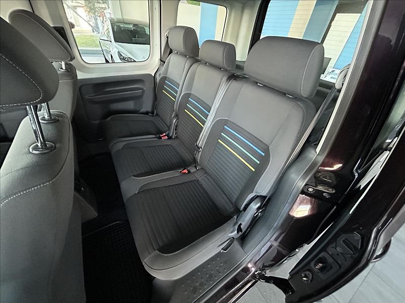 Volkswagen Caddy 1,2   TSI,NOVÉ ROZVODY,5.MÍST - fotka 18 z 20