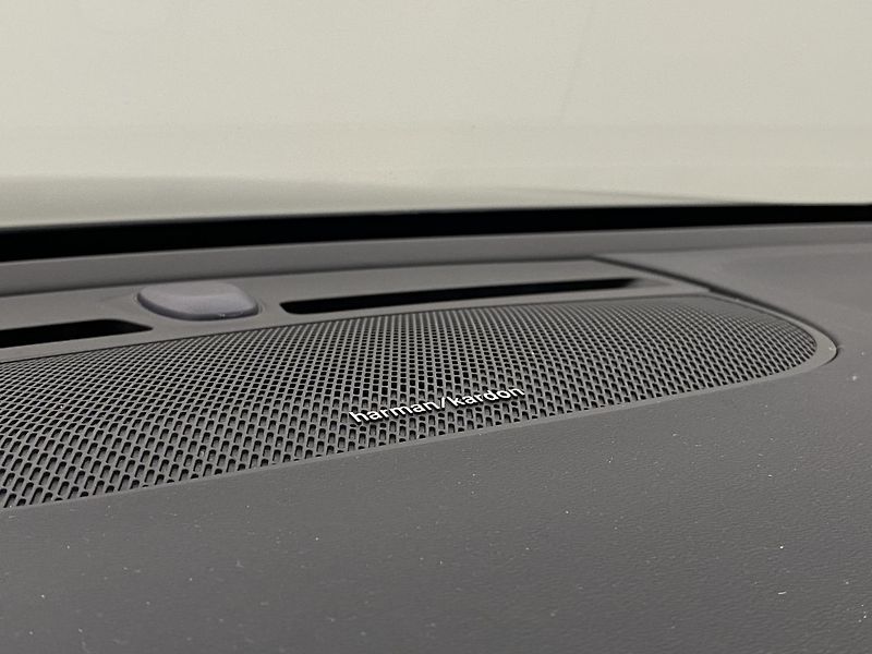 Volvo C40 PURE ELECTRIC TWIN ENGINE PLUS - fotka 29 z 57