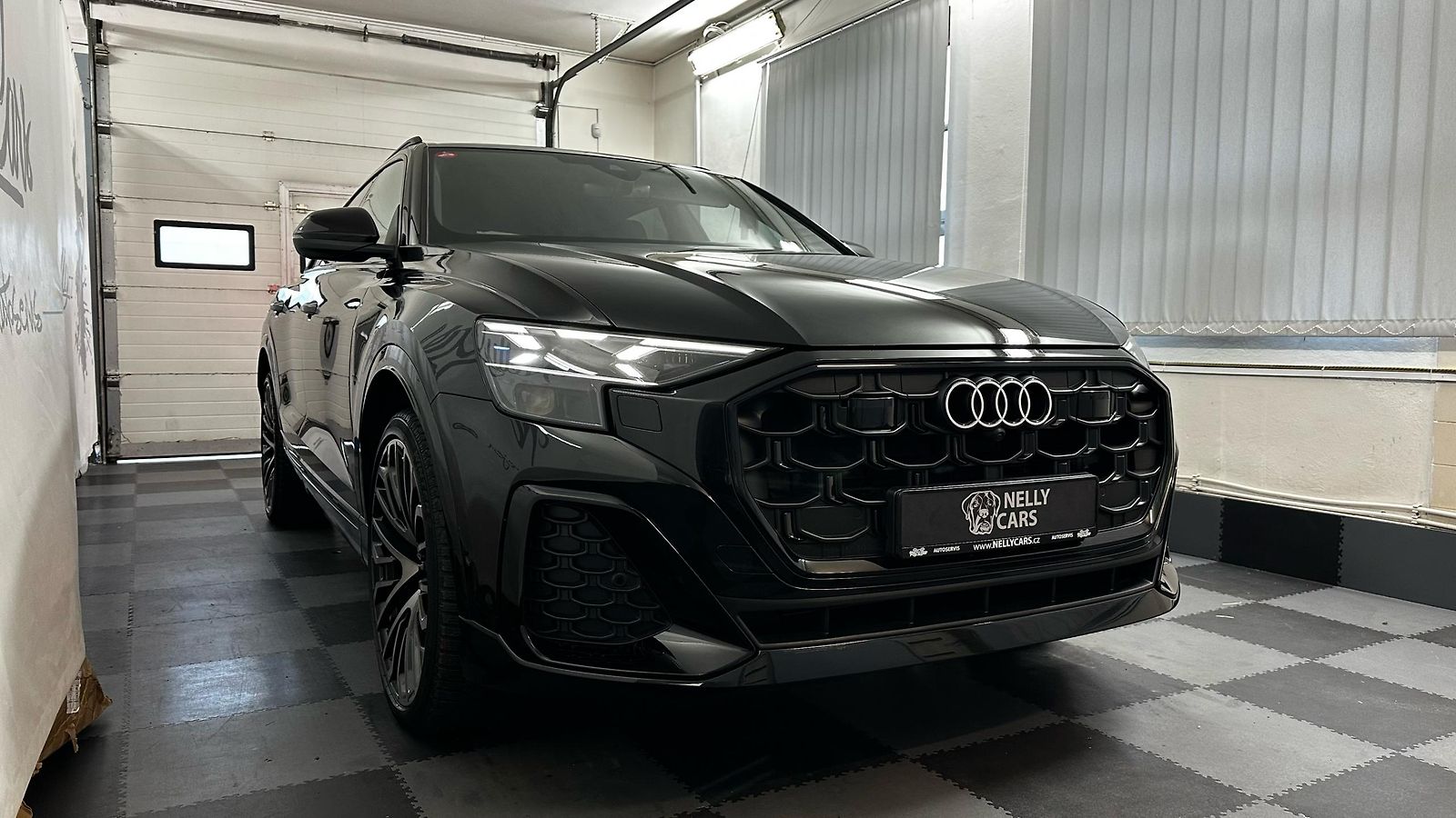 Audi Q8 S LINE / ZÁRUKA / TOP STAV