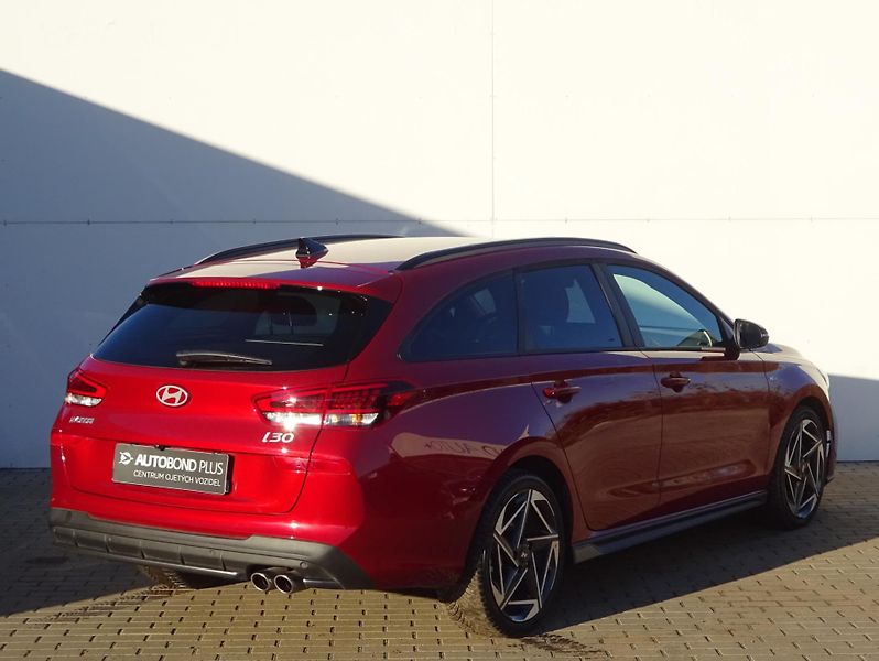 Hyundai i30 1.5 T-GDI 103kW DCT N-Line - fotka 2 z 20