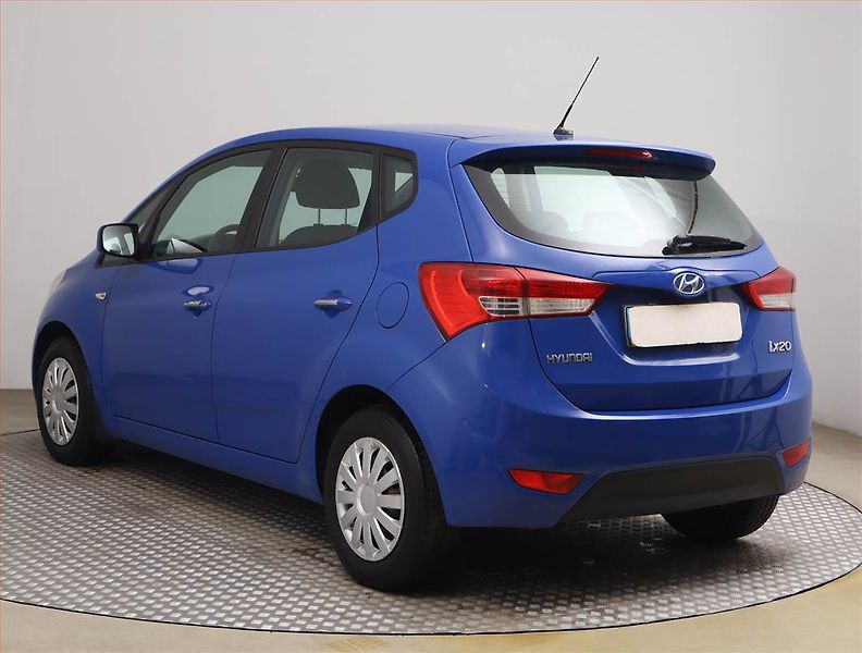Hyundai ix20 (2013) 1.4 CRDi, nová STK - fotka 4 z 15