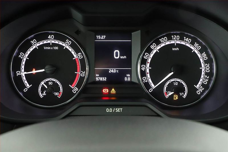 Škoda Octavia (2020) Ambition 1.5 TSI, ČR,1.maj - fotka 16 z 19