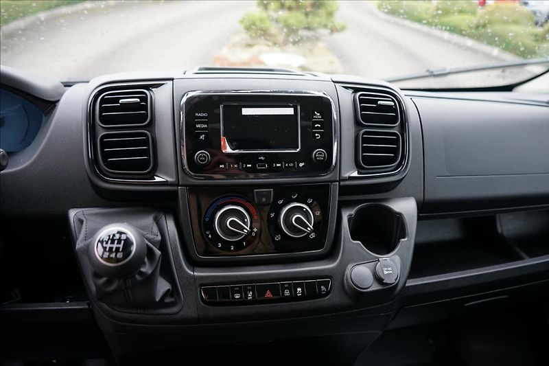 Citroën Jumper (2026) 2,2 BlueHDi 120 MAN6FG30 L2H1 - fotka 13 z 14