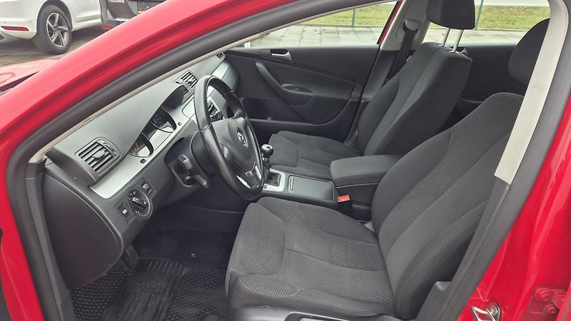Volkswagen Passat Variant 1.8 TSi combi  - fotka 9 z 16
