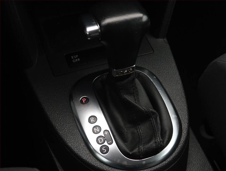 Volkswagen Touran (2008) Cross 2.0 TDI, Automat - fotka 13 z 19