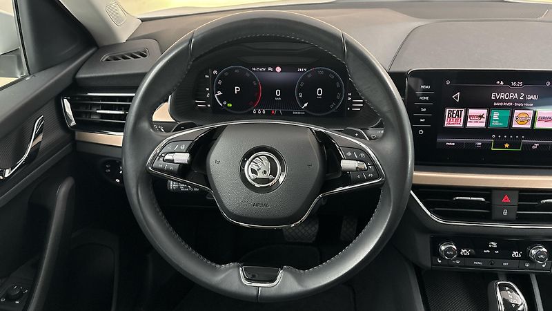 Škoda Kamiq 1.5 TSI DSG Style - fotka 9 z 28