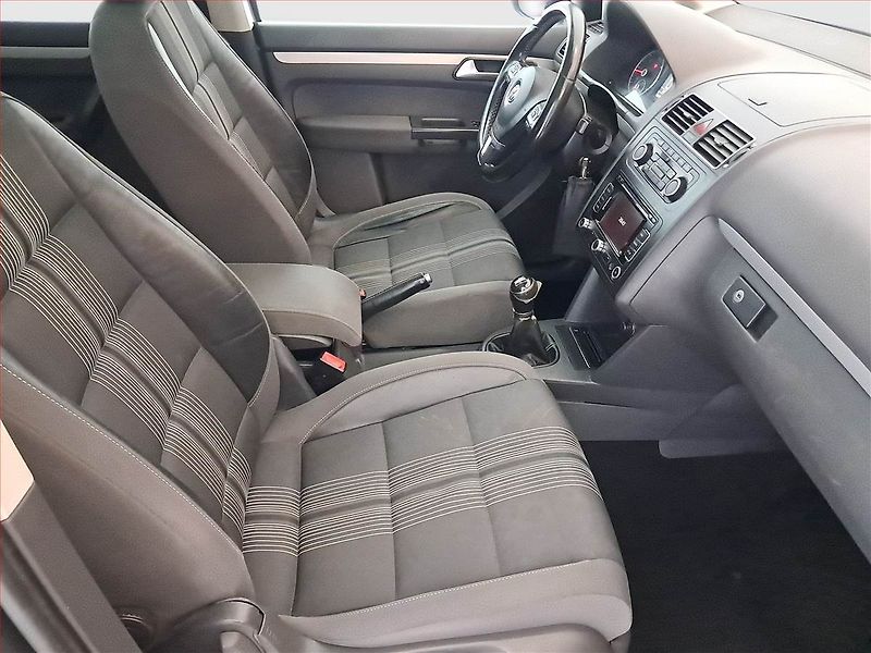 Volkswagen Touran (2012) 1.6 TDI, Navi, Tempomat - fotka 9 z 21