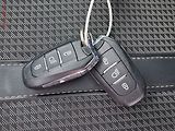 Peugeot 2008 (2022) 1.2PT, GT, AT, navi, panor - náhled 26