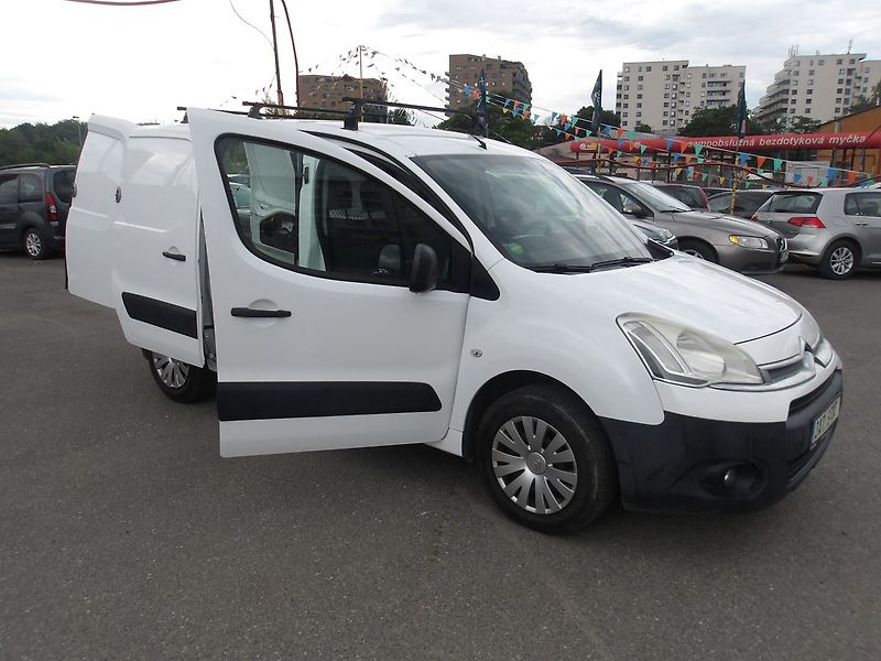 Citroën Berlingo 1,6HDi 3 MÍSTA !!!1.MAJITEL ! - fotka 13 z 30