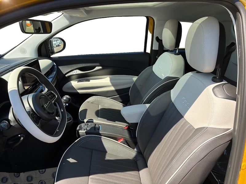 Fiat 500 (2026) La Prima Hatchback 1.0 BSG 65k - fotka 9 z 15