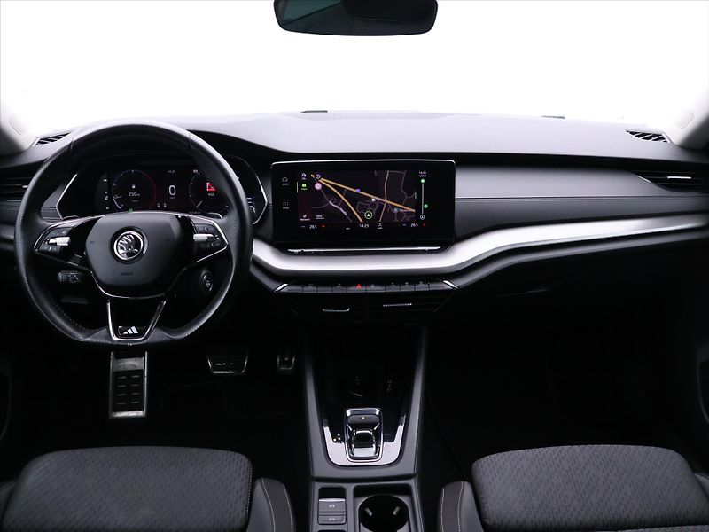 Škoda Octavia 2,0 TDI 110kW DSG Style - fotka 32 z 39