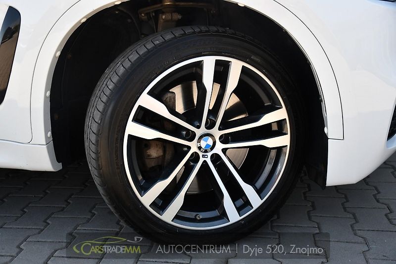 BMW X6 M50d HUD 360KAM ACC - fotka 49 z 57