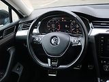 Volkswagen Passat (2018) 2.0 TDI, 4X4, Automat, Kůže - náhled 16