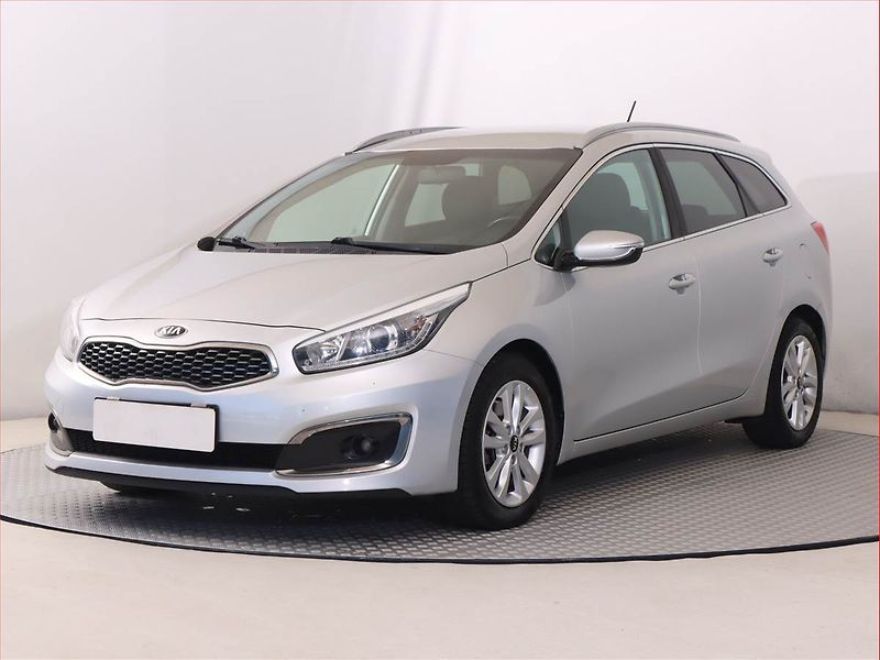 Kia Ceed (2017) 1.6 CRDi, Serv.kniha, Tempomat - fotka 2 z 20