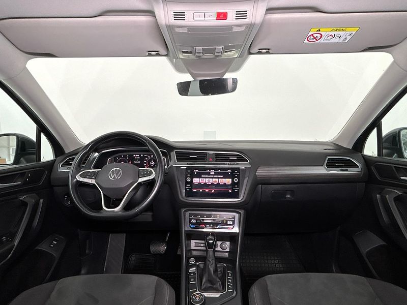 Volkswagen Tiguan Elegance 4Motion DSG - fotka 5 z 30