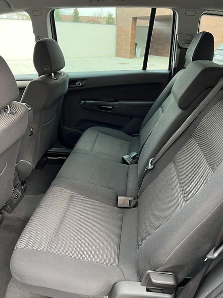 Opel Zafira 1.7 CDTi 92kW - fotka 11 z 15