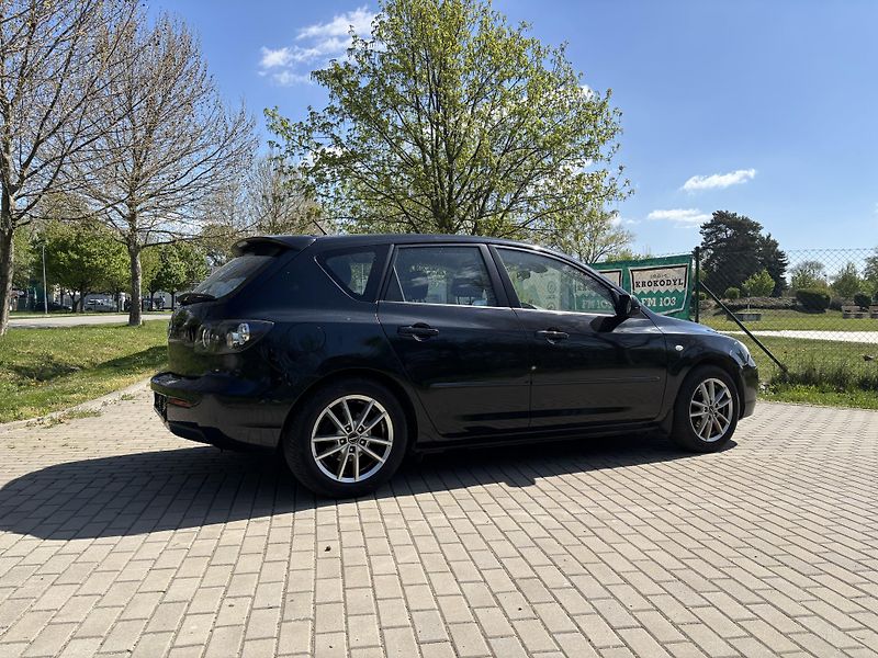 Mazda 3 1.6 Sport Active - fotka 10 z 26