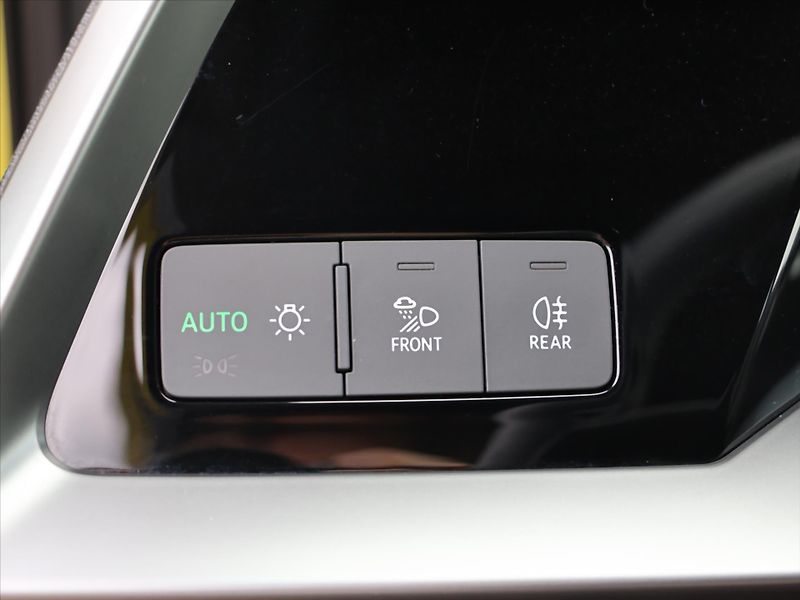 Audi S3 2,0 TSI 228 kW quattro Automat - fotka 15 z 38
