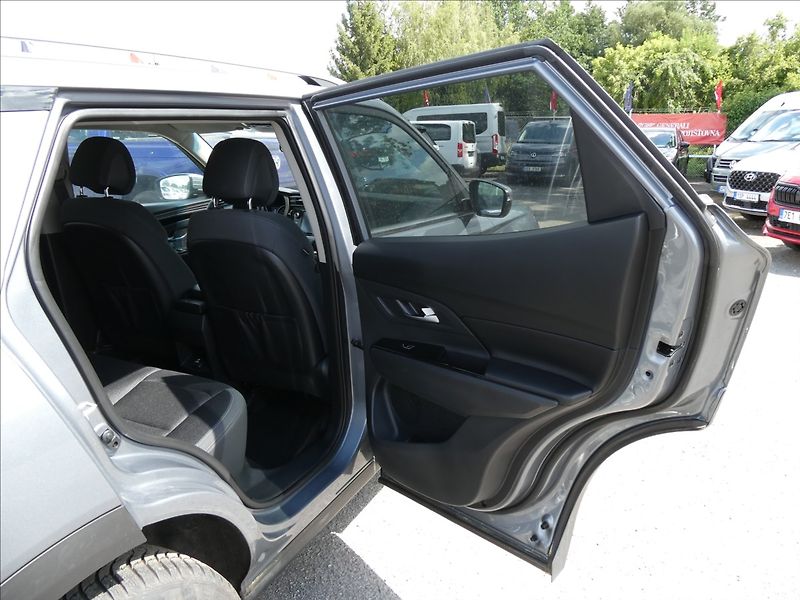 SsangYong Korando 1,5 T-GDI 120kW Style,ČR - fotka 23 z 38