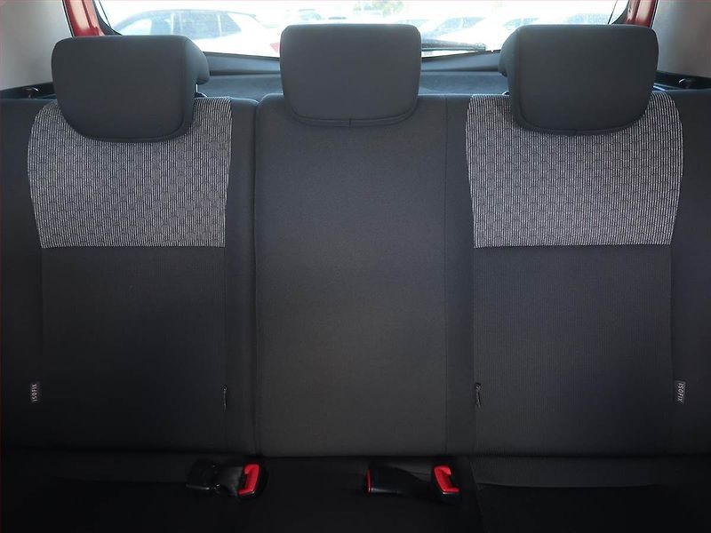 Toyota Yaris (2015) 1.33 Dual VVT-i, Serv.kniha - fotka 10 z 15