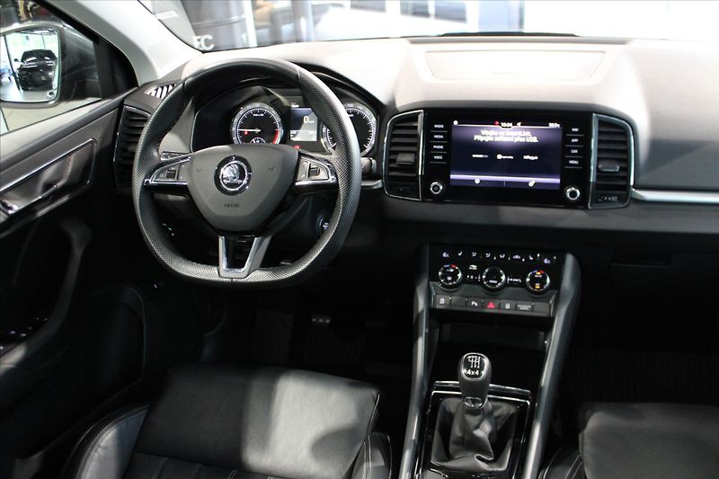 Škoda Karoq 2.0 TDi 4x4 Style - fotka 13 z 30