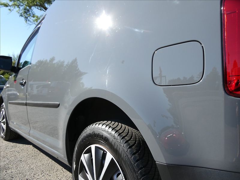 Volkswagen Caddy 2,0 TDi Basis,po rozvodech,TOP - fotka 14 z 56