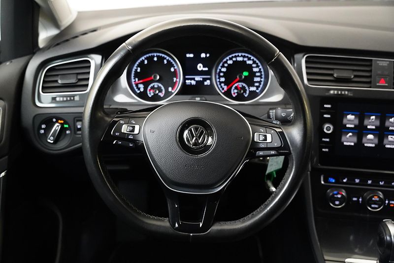 Volkswagen Golf - fotka 17 z 24