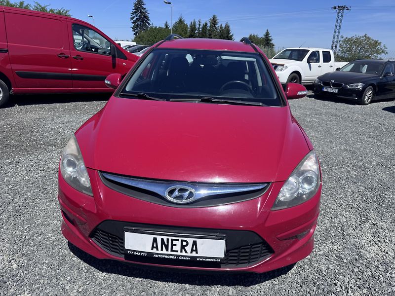 Hyundai i30 1.4i, 2012, 1.Majitel - fotka 2 z 16