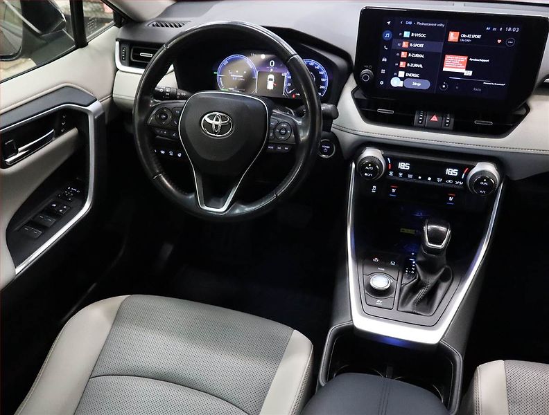 Toyota RAV4 (2023) 2.5 Hybrid - fotka 7 z 25