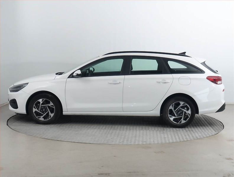 Hyundai i30 (2024) 1.5 DPI, ČR,1.maj, Serv.kniha - fotka 3 z 18