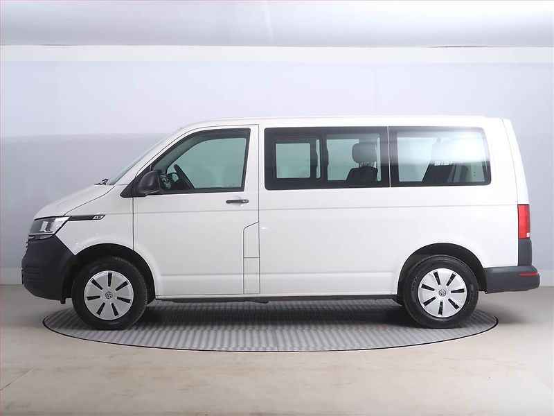 Volkswagen Transporter (2022) 2.0 TDI, Bus, 9Míst, ČR, DPH - fotka 3 z 17