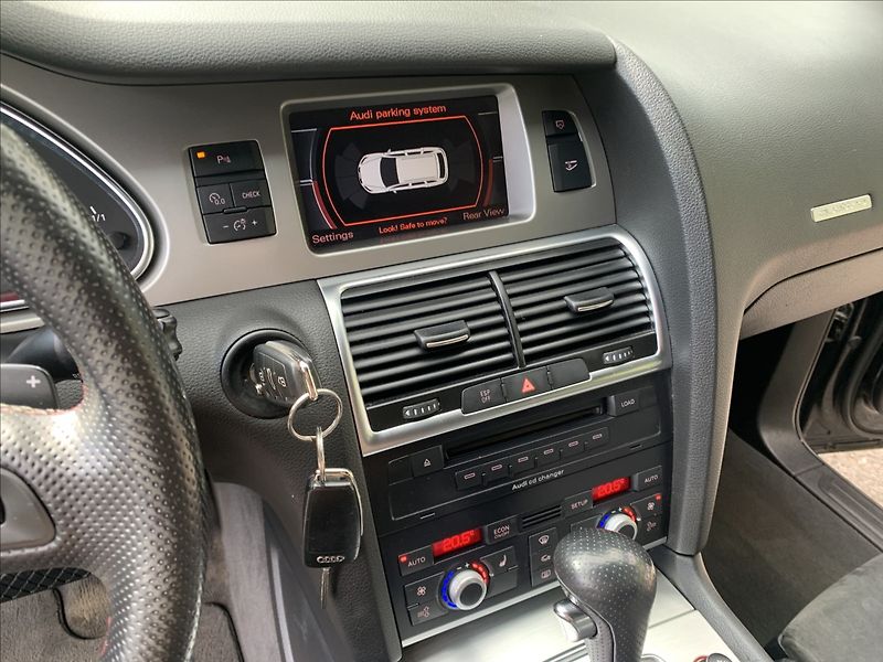 Audi Q7 3,0 TDI QUATTRO - fotka 14 z 20