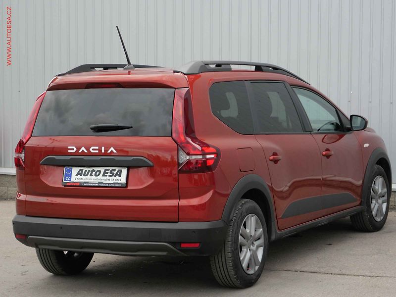 Dacia Jogger (2023) 1.0TCe, Exception - fotka 4 z 27