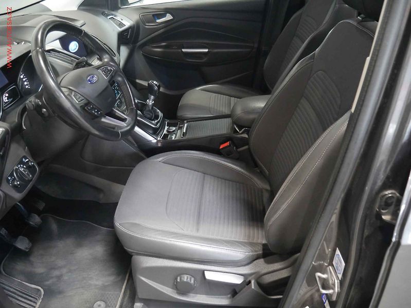Ford Kuga (2017) 1.5TDCi, ČR, Navi, park.čidla - fotka 9 z 21