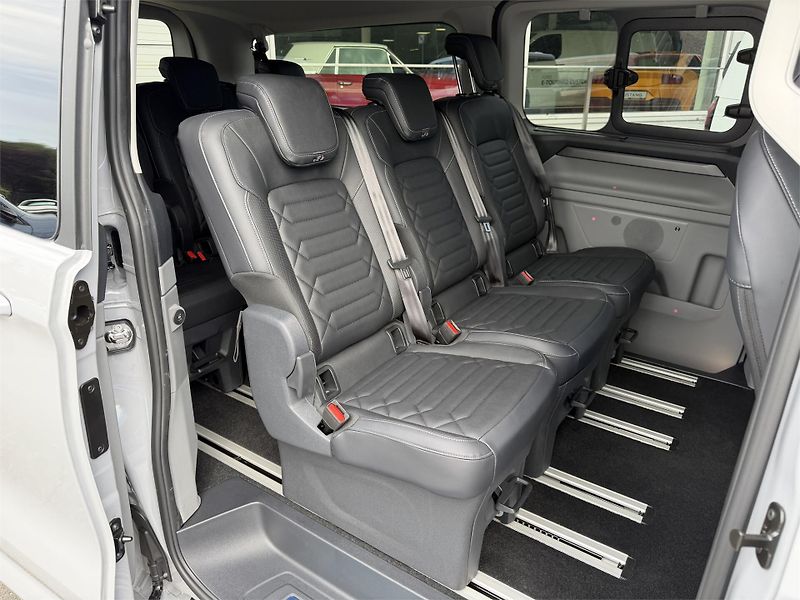 Ford Tourneo Custom Titanium X L2, Tourneo, 2.5 Du - fotka 10 z 22