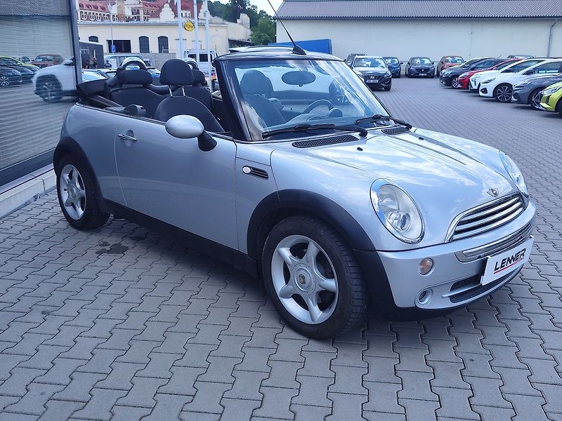 Mini Cooper 1.6 /66kW ONE Cabrio - fotka 5 z 29