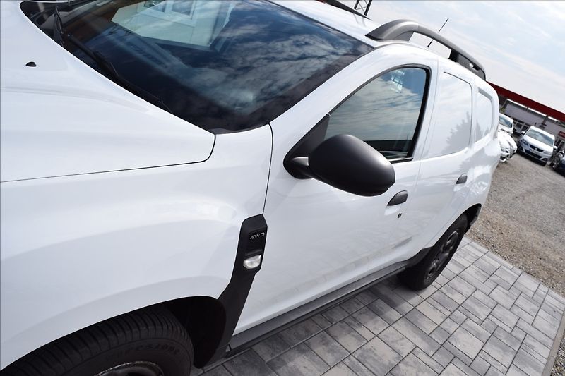 Dacia Duster 1,6 i 84KW 4X4 TAŽNÉ NOVÁ STK - fotka 8 z 42