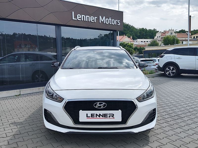 Hyundai i30 1.4 T-GDI/103kW Trikolor Kom - fotka 2 z 32
