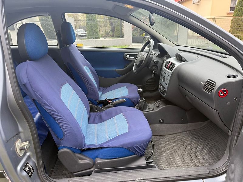 Opel Corsa (2002) - fotka 19 z 24